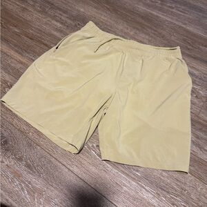 Lululemon Men’s Green Shorts Large